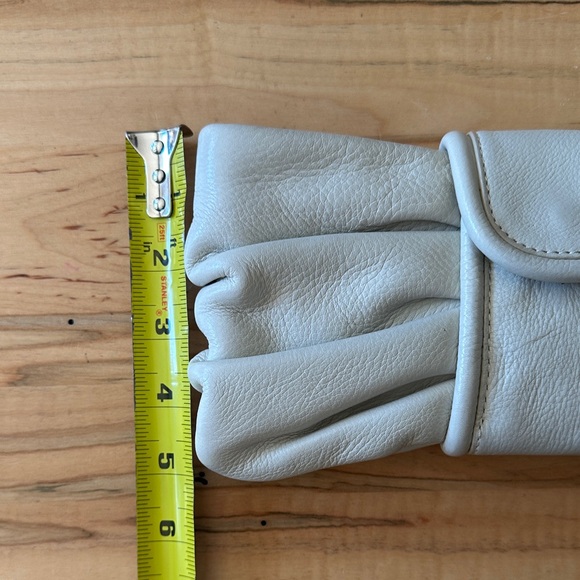 Banana Republic cream Leather Clutch - Picture 2 of 9